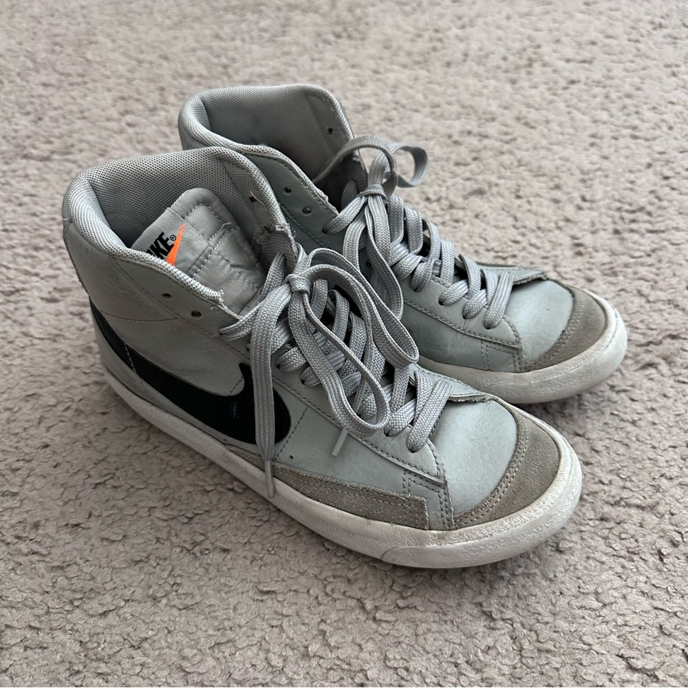 Nike Blazers Mid 77 High Top Sneakers Gray Kids 5.5Y